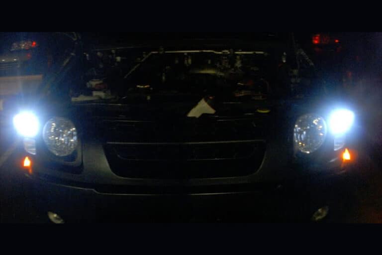 Cómo reemplazar las luces de estacionamiento Mecanica y motores